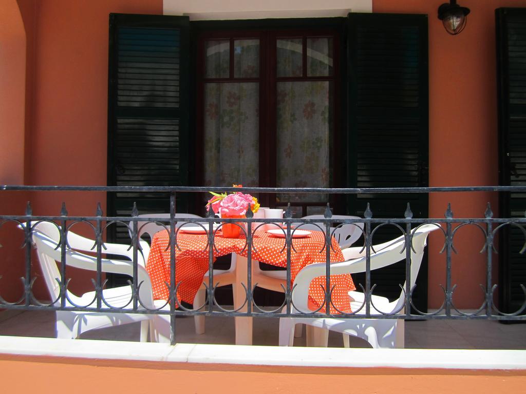 Varvara Studios & Apartments I Peroulades  Стая снимка