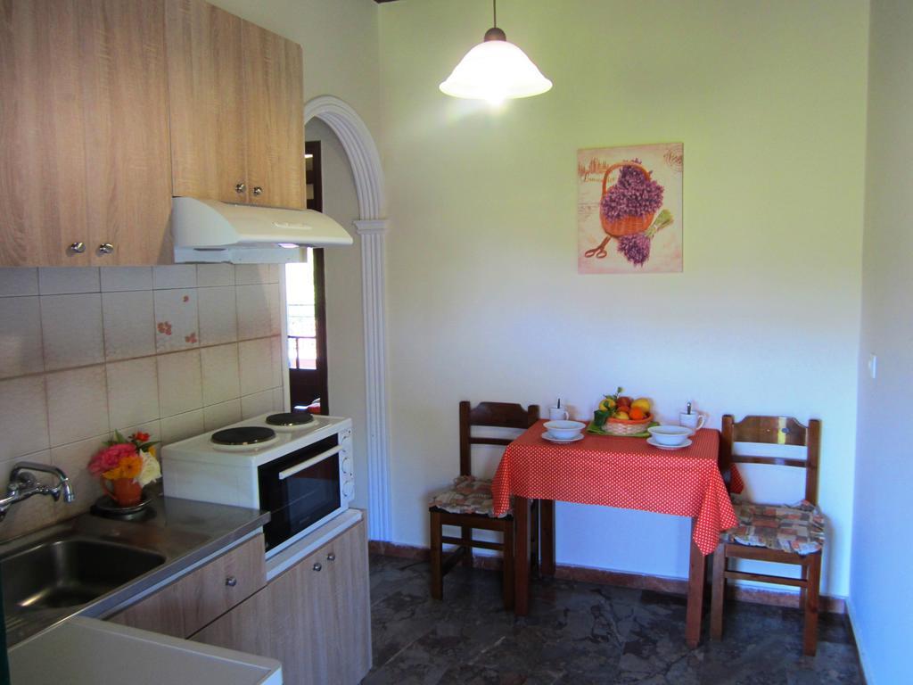 Varvara Studios & Apartments I Peroulades  Стая снимка